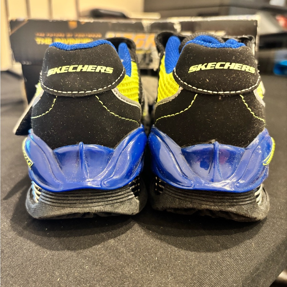 Skechers Mega Flex Black/Blue/Lime Pistonz boys sneakers (discolored glue marks) - Picture 6 of 7
